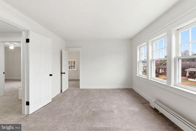 38 ELVIN AVE, Penns Grove, NJ 08069