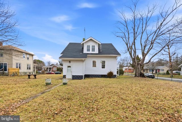 38 ELVIN AVE, Penns Grove, NJ 08069