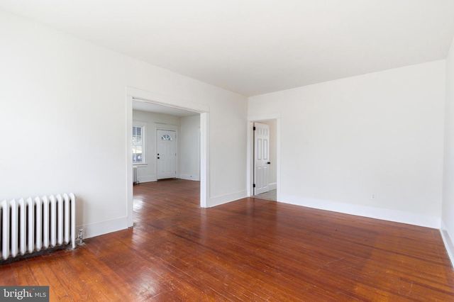 38 ELVIN AVE, Penns Grove, NJ 08069