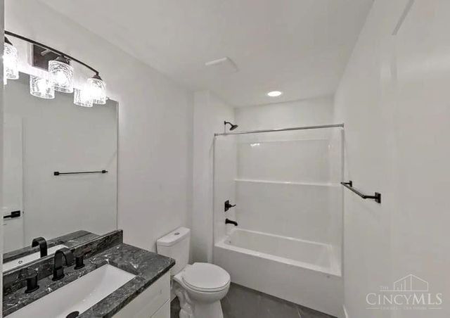 192 N Broadway Street, Williamsburg, OH 45176