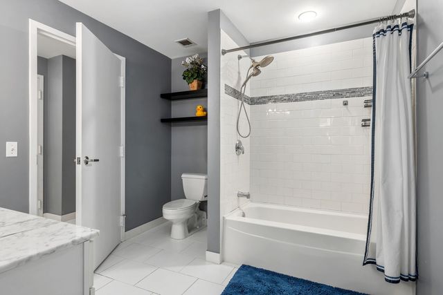 5 N Wabash Avenue 1103, Chicago, IL 60602