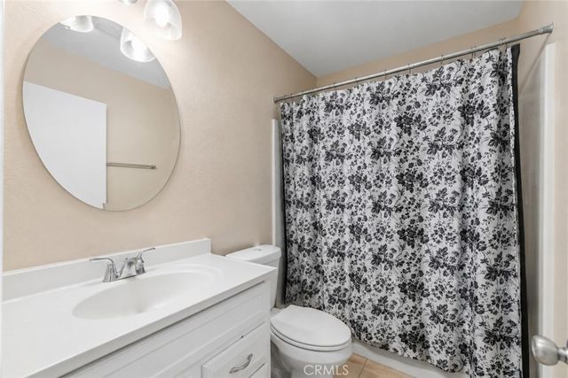 698 E 5th Street, Azusa, CA 91702