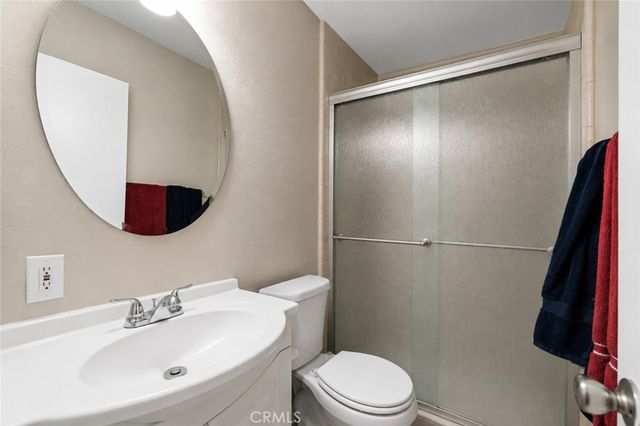 698 E 5th Street, Azusa, CA 91702