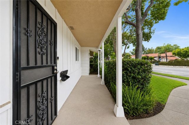 698 E 5th Street, Azusa, CA 91702
