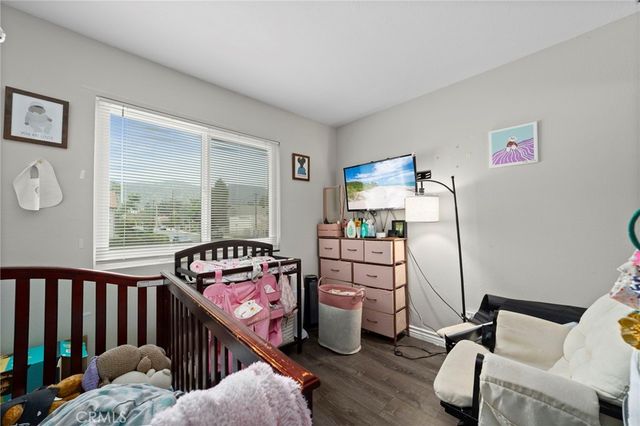 698 E 5th Street, Azusa, CA 91702