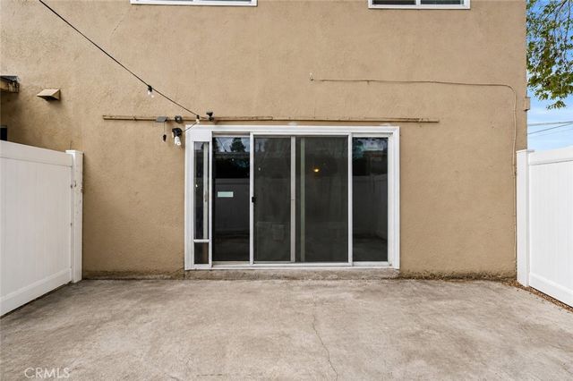 698 E 5th Street, Azusa, CA 91702