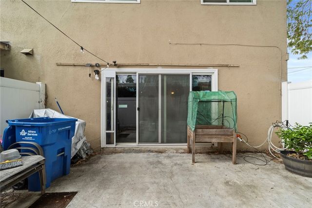 698 E 5th Street, Azusa, CA 91702