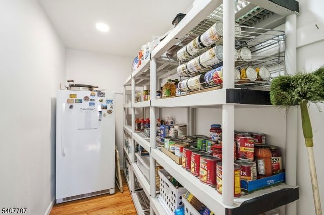 46 Arthur Rd, Hillsborough Twp., NJ 08844