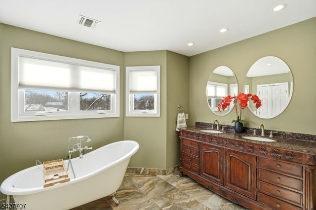 46 Arthur Rd, Hillsborough Twp., NJ 08844