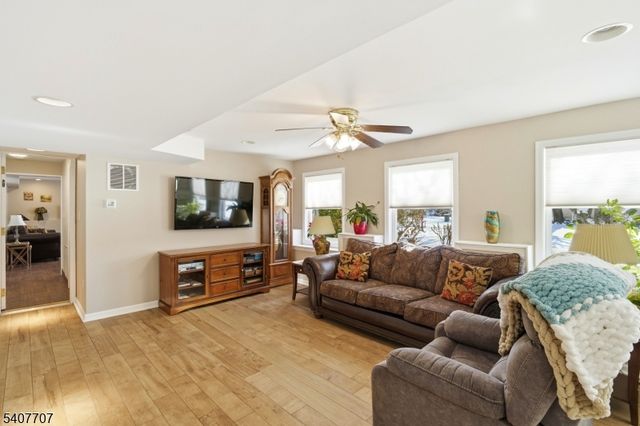 46 Arthur Rd, Hillsborough Twp., NJ 08844