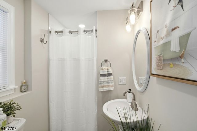 46 Arthur Rd, Hillsborough Twp., NJ 08844