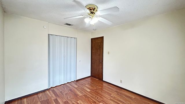 5111 Timber Trace St, San Antonio, TX 78250