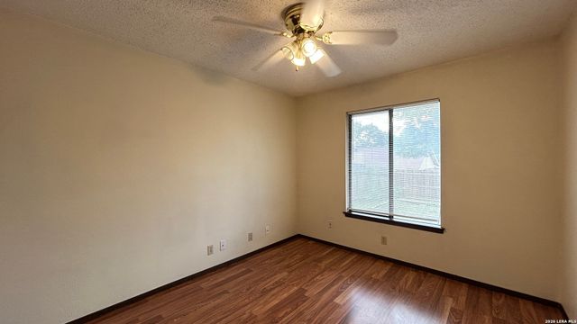 5111 Timber Trace St, San Antonio, TX 78250