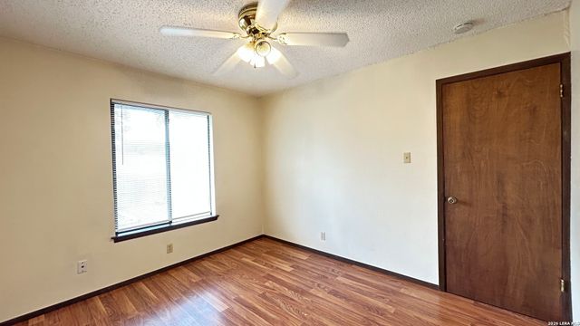 5111 Timber Trace St, San Antonio, TX 78250