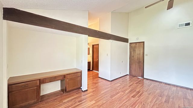 5111 Timber Trace St, San Antonio, TX 78250