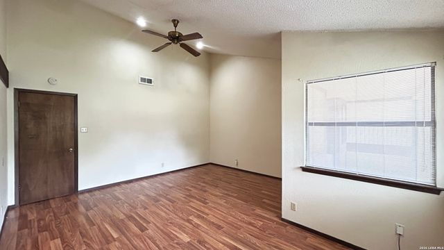 5111 Timber Trace St, San Antonio, TX 78250