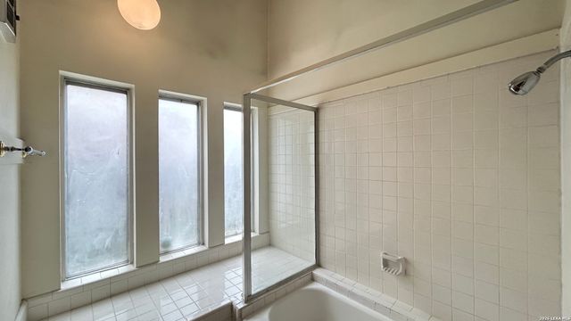 5111 Timber Trace St, San Antonio, TX 78250