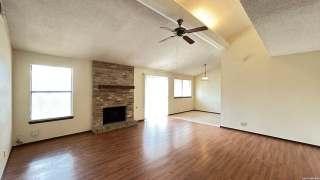 5111 Timber Trace St, San Antonio, TX 78250