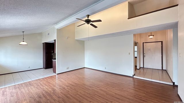 5111 Timber Trace St, San Antonio, TX 78250