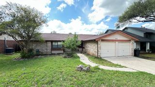 5111 Timber Trace St, San Antonio, TX 78250