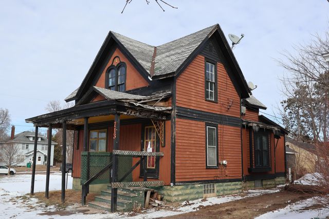 713 5th Avenue, Eau Claire, WI 54703