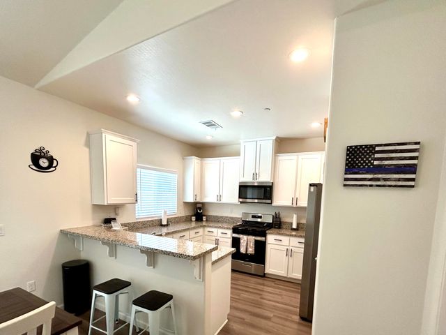 634 W Red Oak Avenue, Porterville, CA 93257
