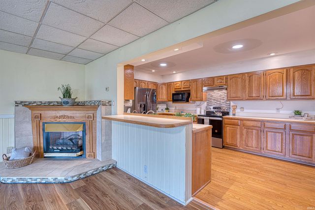7001 Monroe Avenue, Evansville, IN 47715