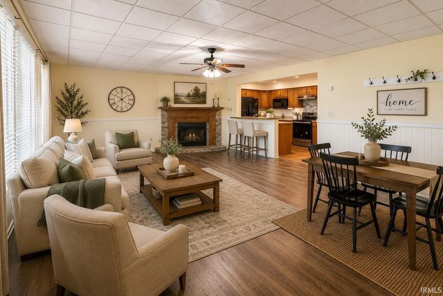 7001 Monroe Avenue, Evansville, IN 47715