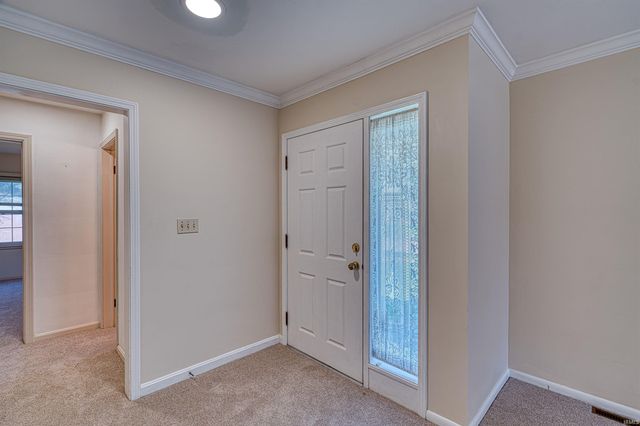 7001 Monroe Avenue, Evansville, IN 47715
