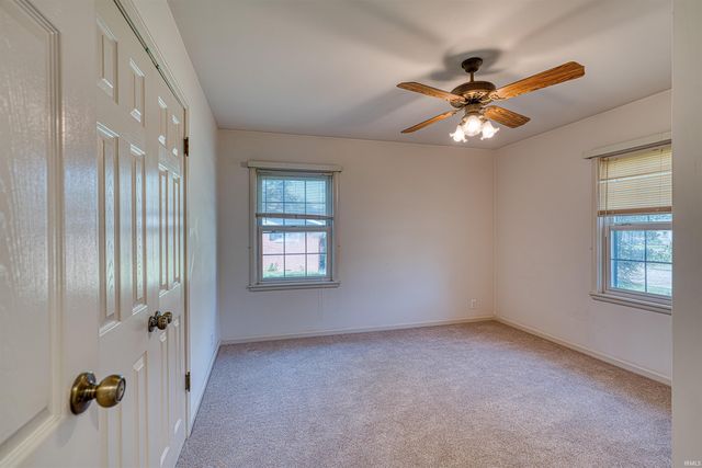 7001 Monroe Avenue, Evansville, IN 47715