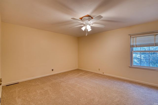 7001 Monroe Avenue, Evansville, IN 47715