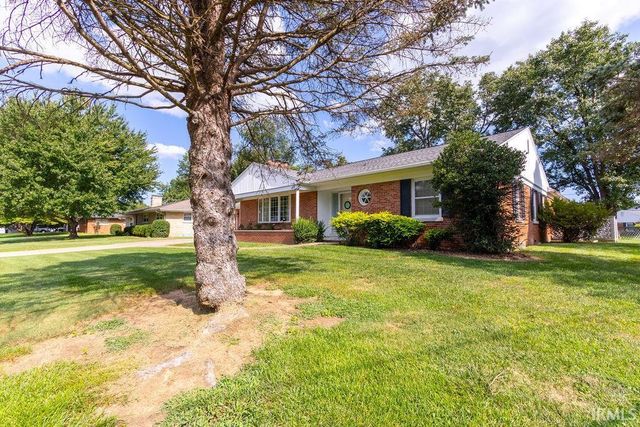 7001 Monroe Avenue, Evansville, IN 47715
