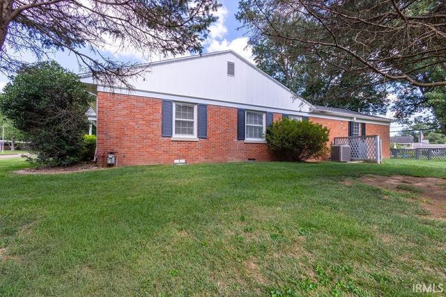 7001 Monroe Avenue, Evansville, IN 47715