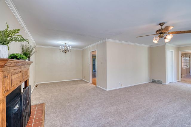 7001 Monroe Avenue, Evansville, IN 47715
