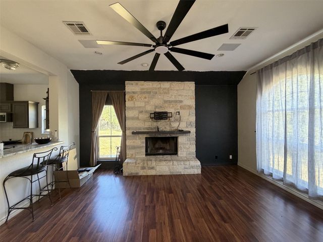 10017 Janet LOOP, Dripping Springs, TX 78620