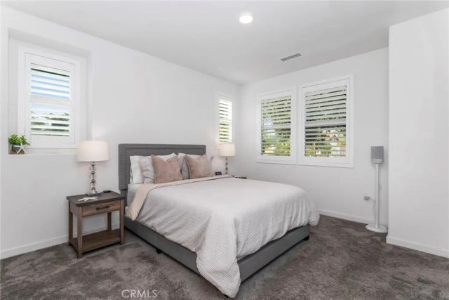 1530 E Thompson Boulevard, Ventura, CA 93001