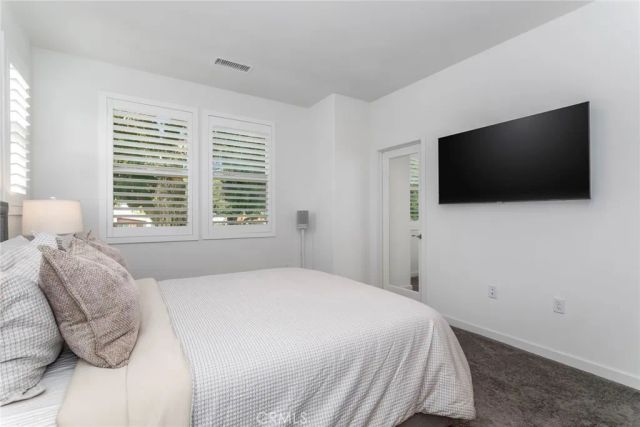 1530 E Thompson Boulevard, Ventura, CA 93001