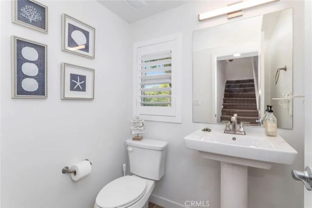 1530 E Thompson Boulevard, Ventura, CA 93001