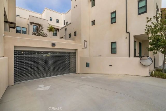 1530 E Thompson Boulevard, Ventura, CA 93001