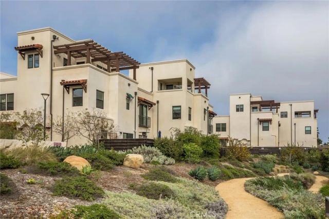 1530 E Thompson Boulevard, Ventura, CA 93001