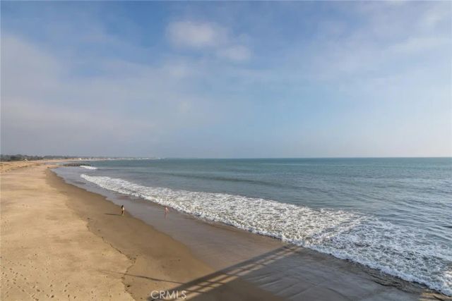 1530 E Thompson Boulevard, Ventura, CA 93001