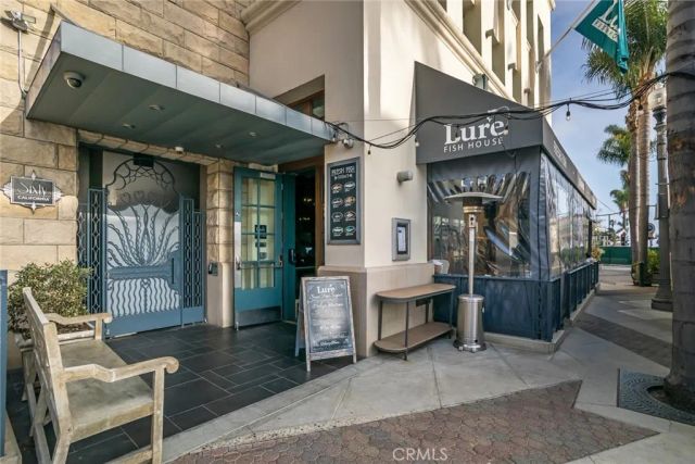 1530 E Thompson Boulevard, Ventura, CA 93001