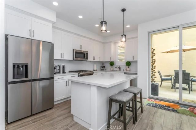 1530 E Thompson Boulevard, Ventura, CA 93001