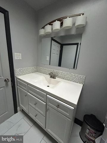 549 E SANGER ST, Philadelphia, PA 19120