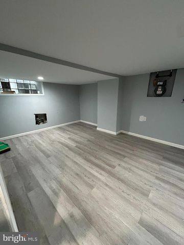 549 E SANGER ST, Philadelphia, PA 19120