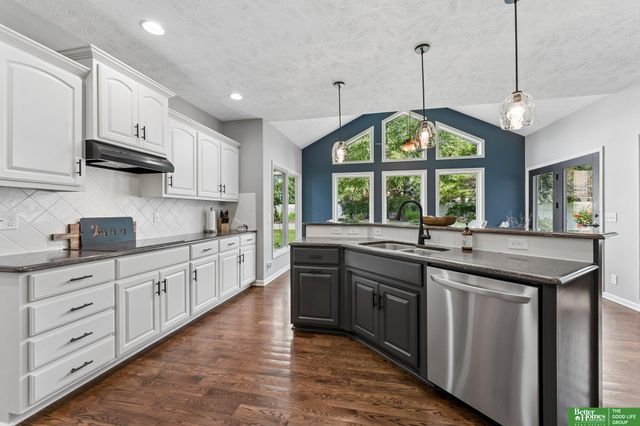 3811 S 194 Street, Omaha, NE 68130