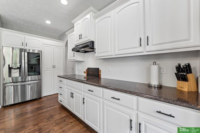 3811 S 194 Street, Omaha, NE 68130