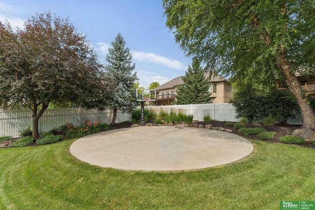 3811 S 194 Street, Omaha, NE 68130