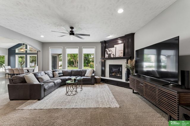 3811 S 194 Street, Omaha, NE 68130