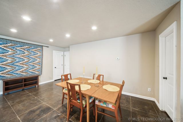 16042 S 97th West Avenue, Sapulpa, OK 74066